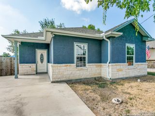 862 W Southcross, San Antonio, TX 78211