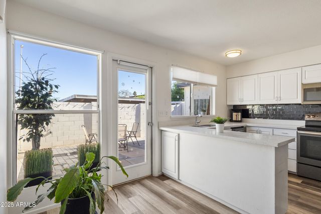 2338 W CARSON Drive, Tempe, AZ 85282