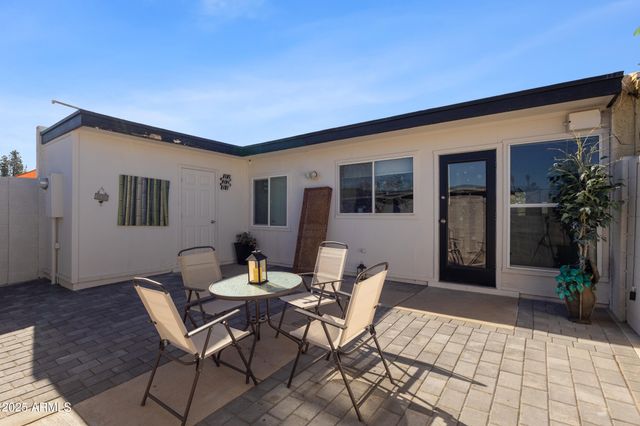 2338 W CARSON Drive, Tempe, AZ 85282