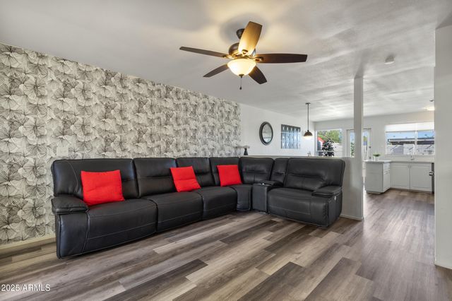 2338 W CARSON Drive, Tempe, AZ 85282