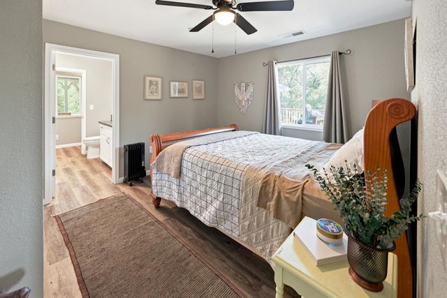 38696 Sierra Lakes Drive, Oakhurst, CA 93644