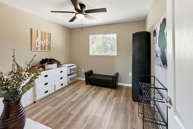 38696 Sierra Lakes Drive, Oakhurst, CA 93644
