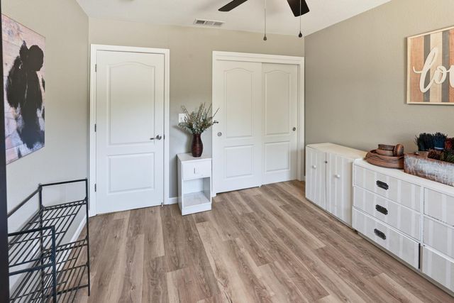 38696 Sierra Lakes Drive, Oakhurst, CA 93644