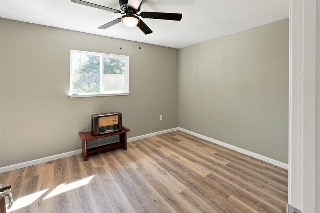 38696 Sierra Lakes Drive, Oakhurst, CA 93644