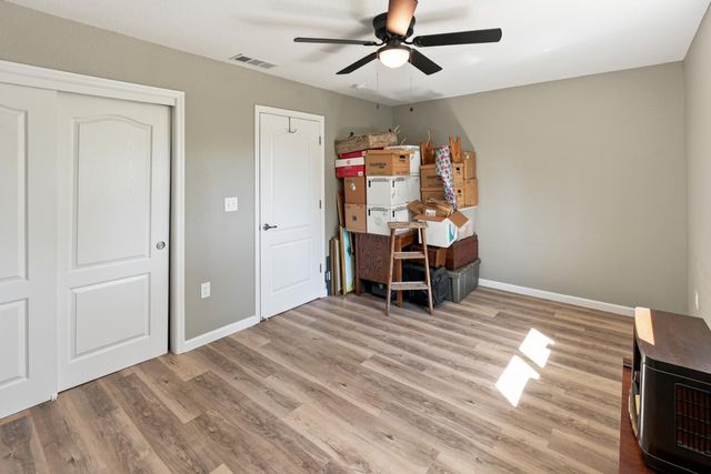 38696 Sierra Lakes Drive, Oakhurst, CA 93644