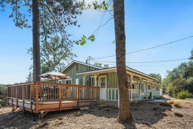38696 Sierra Lakes Drive, Oakhurst, CA 93644