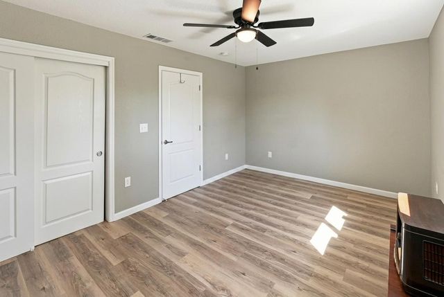 38696 Sierra Lakes Drive, Oakhurst, CA 93644