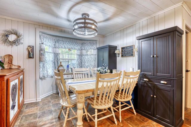 11031 W Ruby AVENUE, Wauwatosa, WI 53225