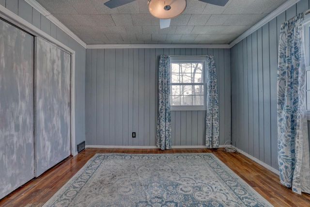 11031 W Ruby AVENUE, Wauwatosa, WI 53225