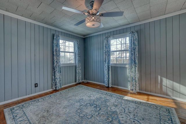 11031 W Ruby AVENUE, Wauwatosa, WI 53225