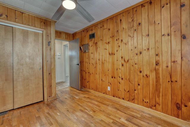 11031 W Ruby AVENUE, Wauwatosa, WI 53225