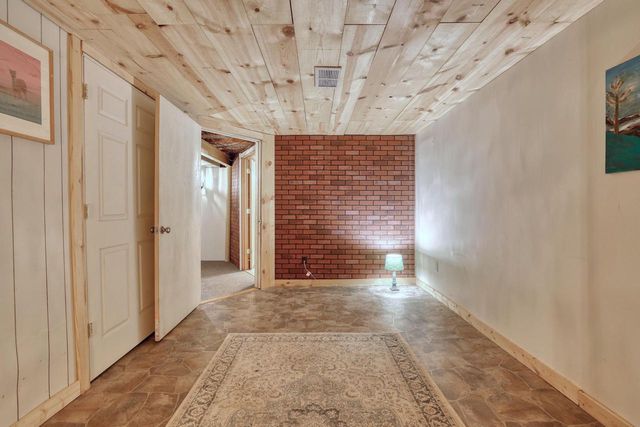 11031 W Ruby AVENUE, Wauwatosa, WI 53225