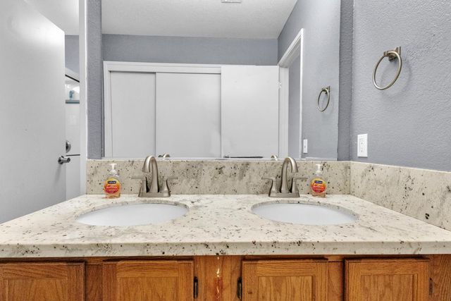 15510 Lottie Way, Lathrop, CA 95330
