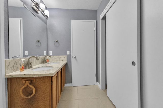 15510 Lottie Way, Lathrop, CA 95330