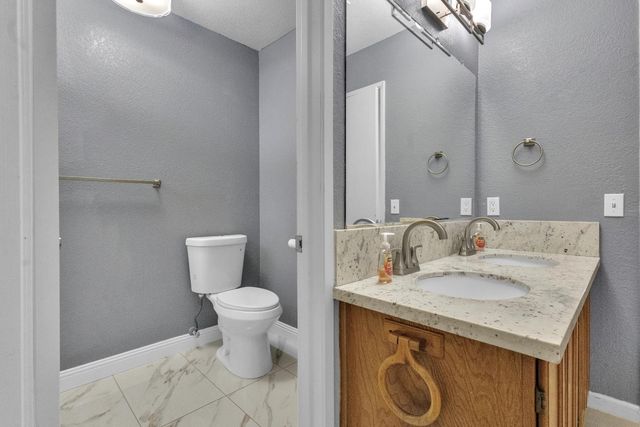 15510 Lottie Way, Lathrop, CA 95330