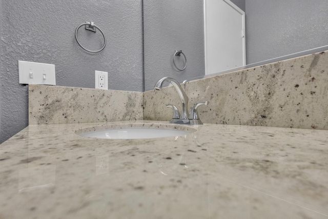 15510 Lottie Way, Lathrop, CA 95330