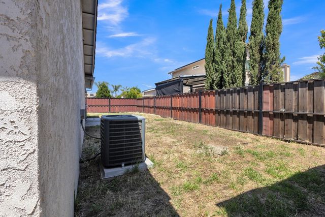 15510 Lottie Way, Lathrop, CA 95330