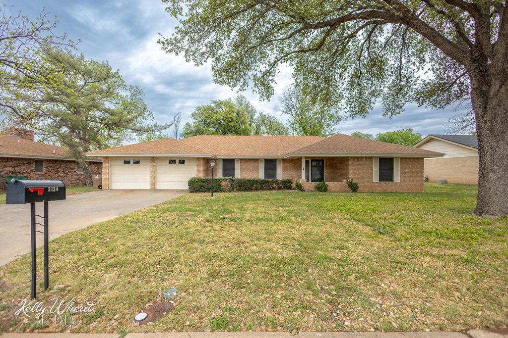 Image 3 of property listing at 3134 Lindenwood Drive, San Angelo, TX 76904