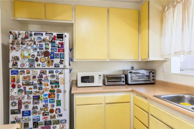 9332 Van Nuys 69, Panorama City, CA 91402