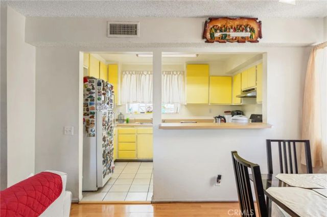 9332 Van Nuys 69, Panorama City, CA 91402