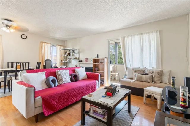 9332 Van Nuys 69, Panorama City, CA 91402