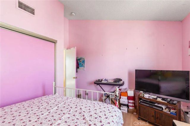 9332 Van Nuys 69, Panorama City, CA 91402