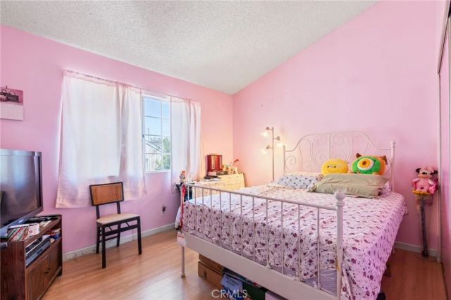 9332 Van Nuys 69, Panorama City, CA 91402