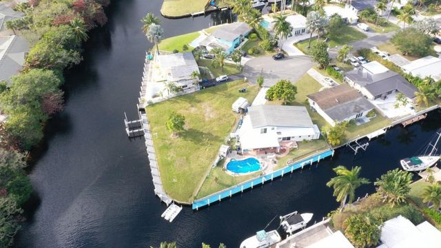 2630 Tortugas Lane, Fort Lauderdale, FL 33312