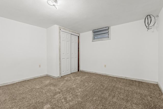 1409 13th Avenue N, Moorhead, MN 56560