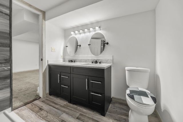 1409 13th Avenue N, Moorhead, MN 56560