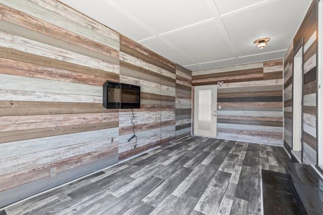 1409 13th Avenue N, Moorhead, MN 56560