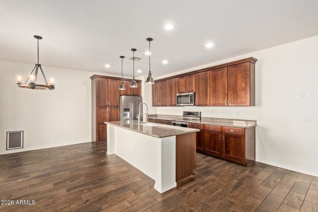 12136 W Tether Trail, Peoria, AZ 85383