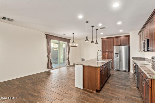 12136 W Tether Trail, Peoria, AZ 85383