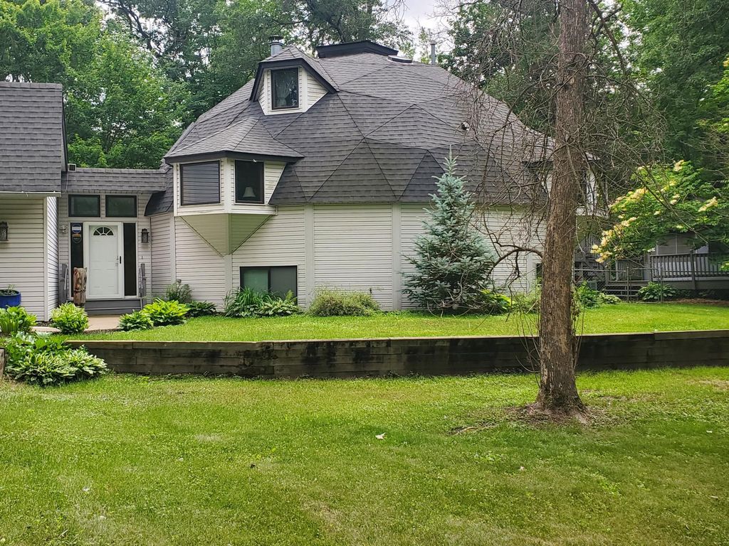17345 Kettle River Boulevard NE, Columbus, MN 55025