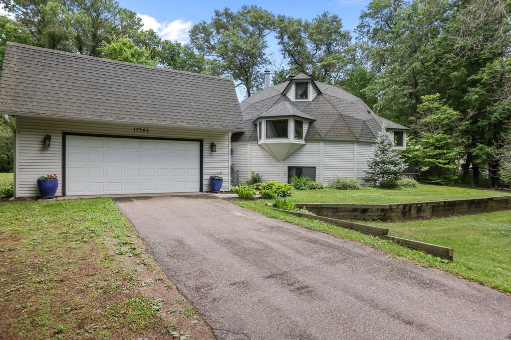 17345 Kettle River Boulevard NE, Columbus, MN 55025 — photo 2