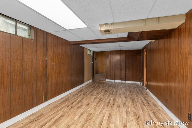 2453 Byron Center Avenue, Wyoming, MI 49519