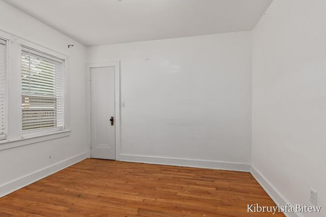 2453 Byron Center Avenue, Wyoming, MI 49519