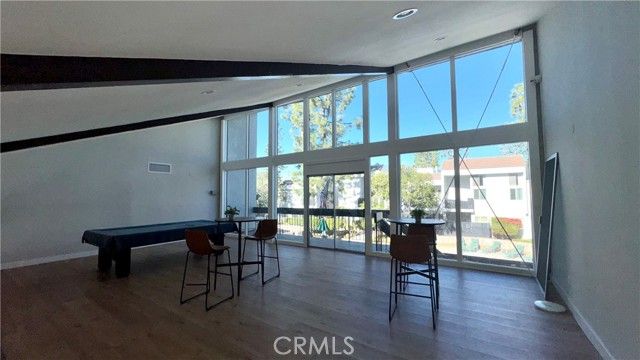 18645 Hatteras 208, Tarzana (los Angeles), CA 91356