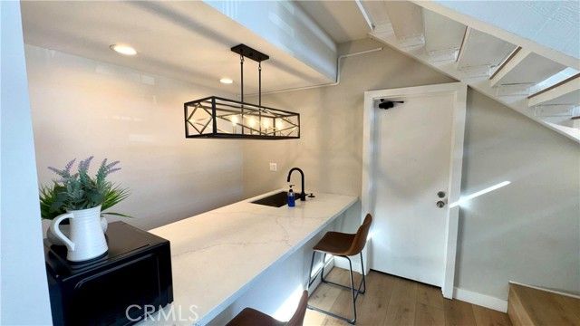 18645 Hatteras 208, Tarzana (los Angeles), CA 91356