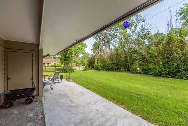 5990 N Circuit Drive, Beaumont, TX 77706