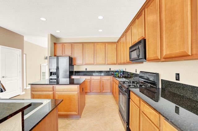 108 Devonshire Circle, Royal Palm Beach, FL 33414