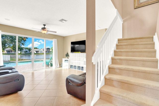 108 Devonshire Circle, Royal Palm Beach, FL 33414