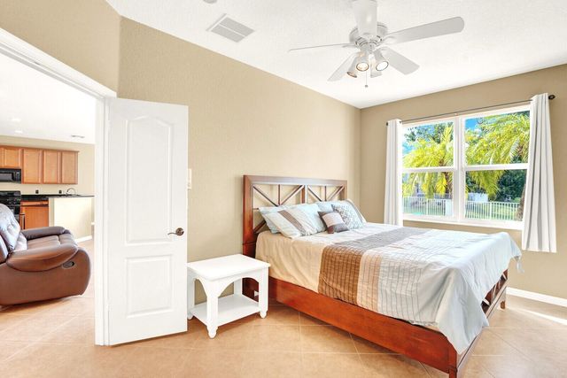 108 Devonshire Circle, Royal Palm Beach, FL 33414