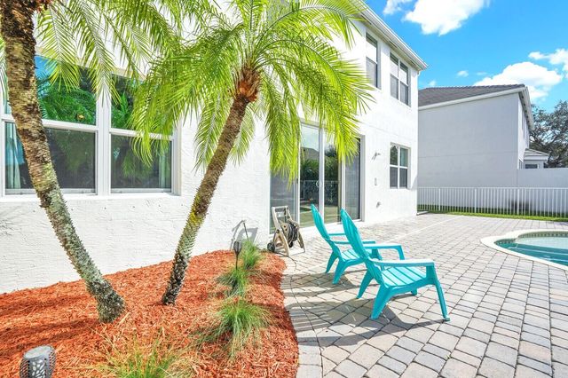 108 Devonshire Circle, Royal Palm Beach, FL 33414