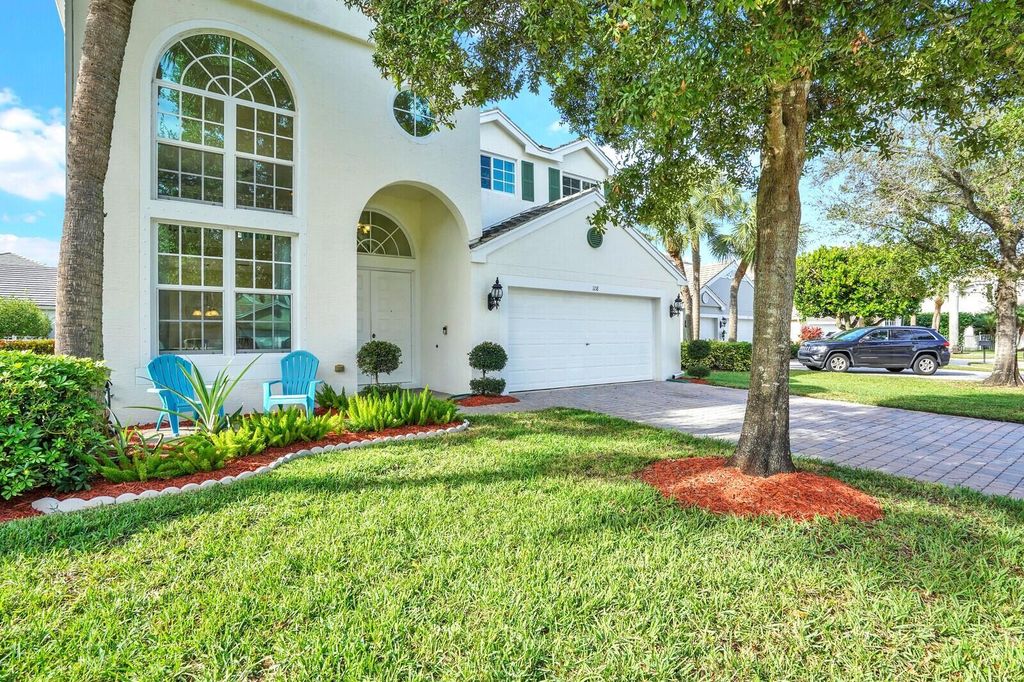 108 Devonshire Circle, Royal Palm Beach, FL 33414