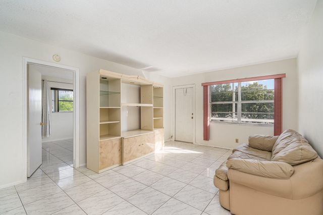 1330 NW 43rd Avenue 202, Lauderhill, FL 33313
