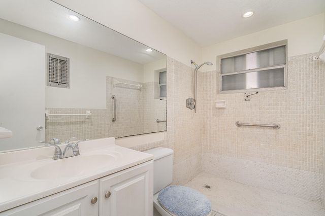 1330 NW 43rd Avenue 202, Lauderhill, FL 33313
