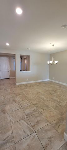 1052 Lavender St, Manteca, CA 95337