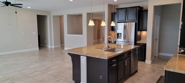 1052 Lavender St, Manteca, CA 95337
