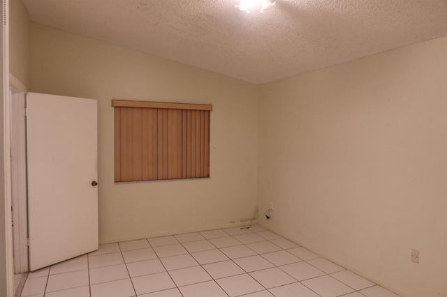 7001 W 35th Avenue 273, Hialeah, FL 33018